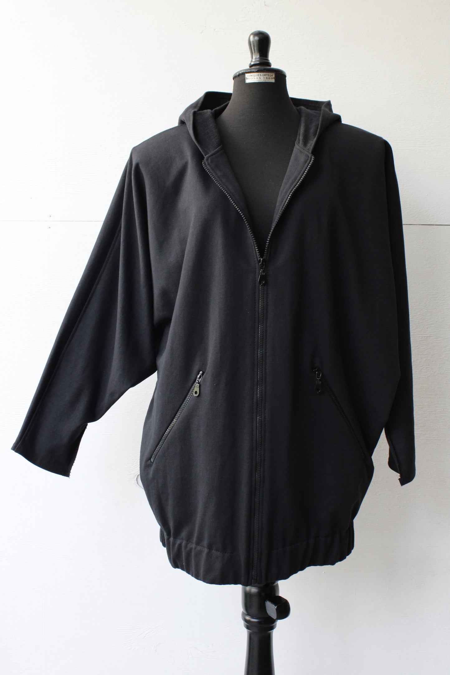 VESTIDO/HOODIE "BATSLEEVE"