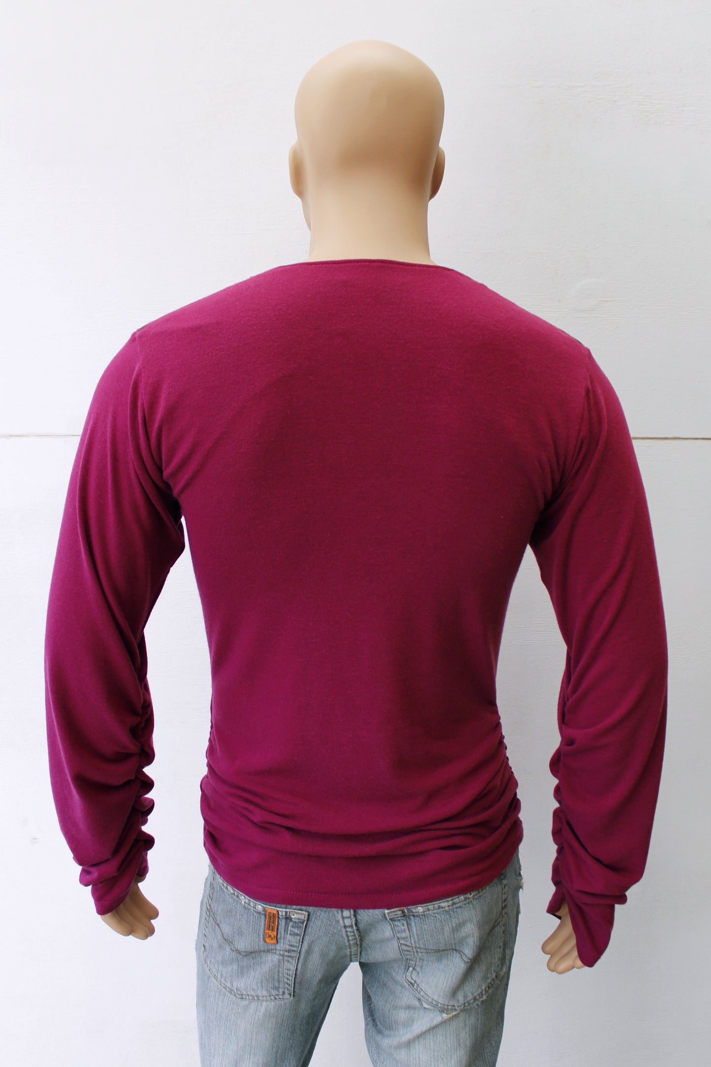 T - SHIRT ULTRAESCOTE V / MANGA OVERLONG