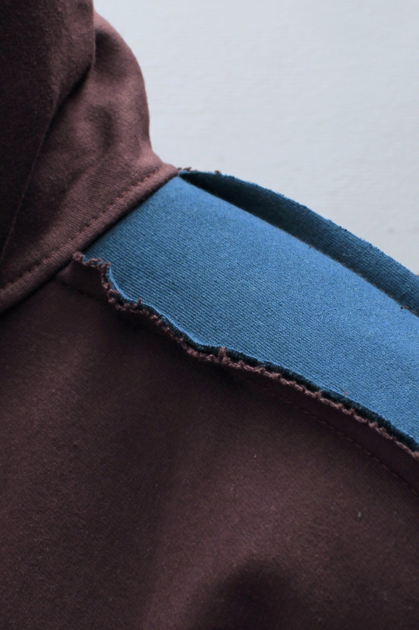 "SLEEVELESS" TUNIC HOODIE ( Choco/Petr )