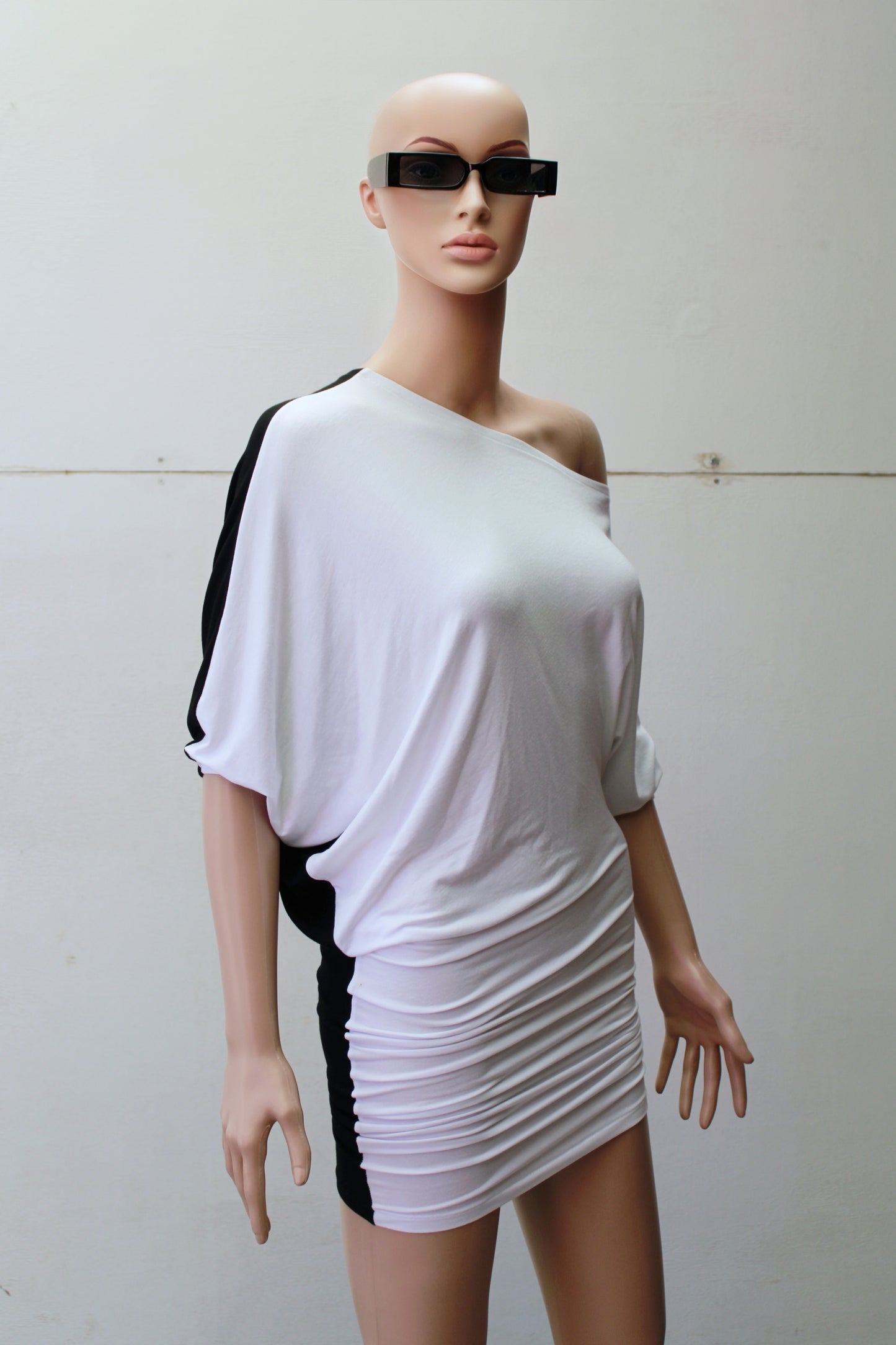 "DOUBLE TROUBLE" ASYMETRIC B&W MINIDRESS