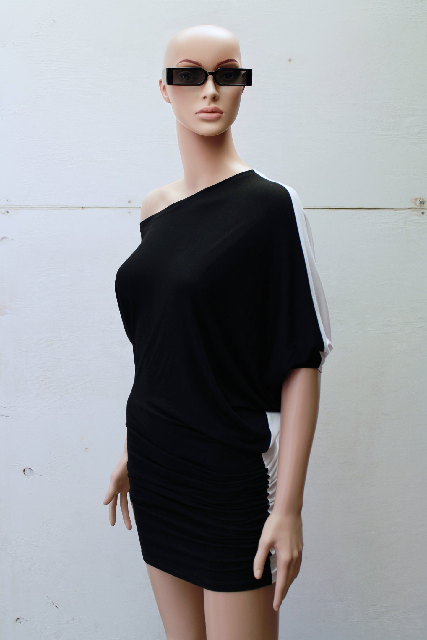 "DOUBLE TROUBLE" ASYMETRIC B&W MINIDRESS